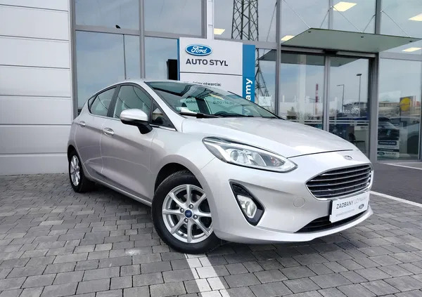 kujawsko-pomorskie Ford Fiesta cena 56900 przebieg: 111607, rok produkcji 2020 z Toruń